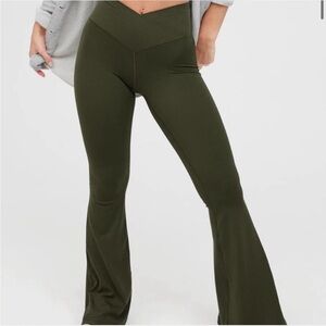 Aerie Pants | Aerie Arie Cross Over Flare Leggings | size: S